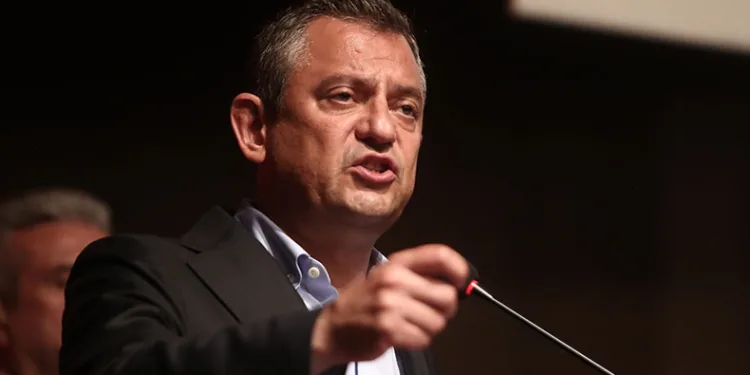 “Netanyahu’yu alkışlayanları kınıyorum, elleri kırılsın”