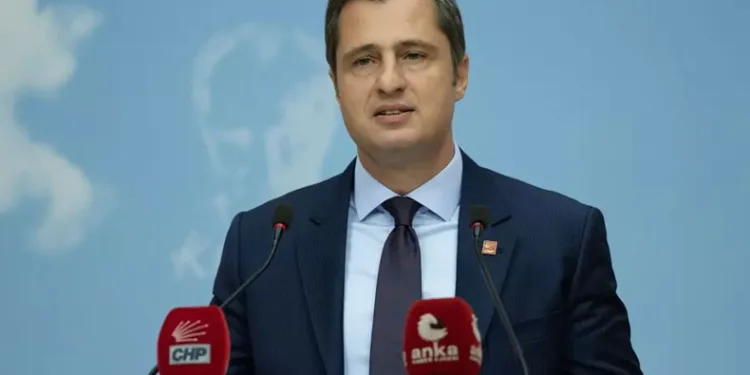 CHP Sözcüsü Deniz Yücel hakkında suç duyurusu