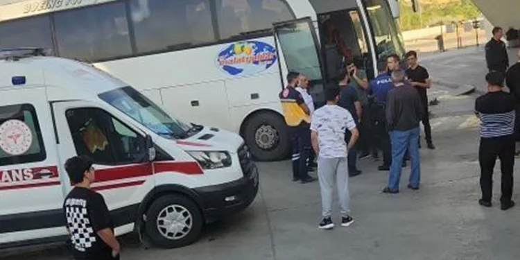 Otobüste kalp krizi geçiren yolcu hayatını kaybetti