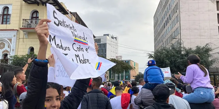 Güney Amerika’daki Venezuelalılardan Maduro protestosu