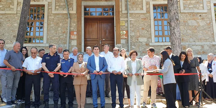 Orhaneli’de ‘ADEM’ hizmet binası açıldı