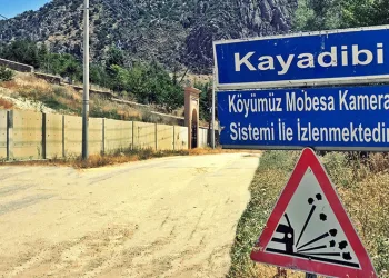 Su israfı yapan köylülere muhtardan duyulmamış anons