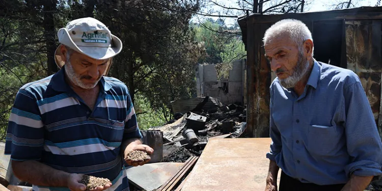 “80 yıllık evim başımıza yıkıldı”