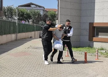 İnegöl’de 50 suçtan kaydı olan uyuşturucu taciri yakalandı
