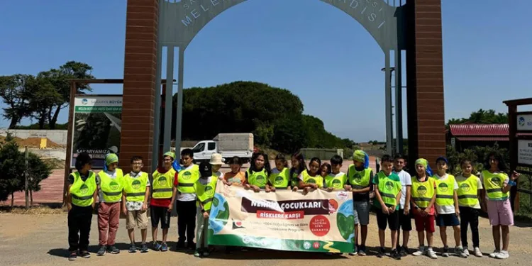 Minikler Sakarya’nın doğal güzelliklerine hayran kaldı