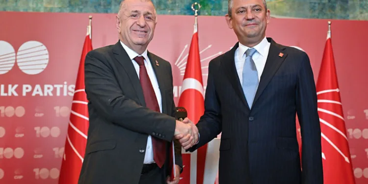 Ümit Özdağ ve Özgür Özel bir araya geldi