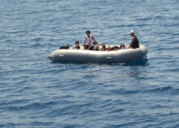 Ayvacık açıklarında 15 kaçak göçmen yakalandı