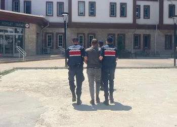 Afyonkarahisar’da aranana şahıs yakalandı