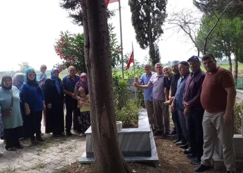 Şehit komando er kabri başında anıldı