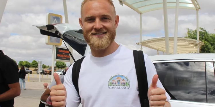 Sivasspor’un yeni transferi Alex Pritchard, Sivas’a geldi