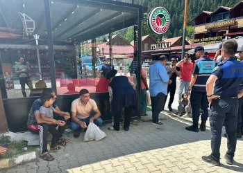 Dilencilere zabıta ekiplerinden operasyon