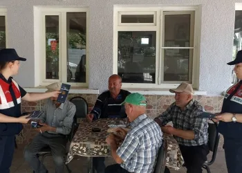 Edirne jandarması vatandaşları şiddette karşı bilgilendirdi