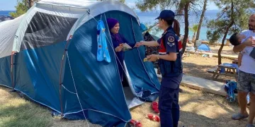 Jandarması tatilcilerin huzur ve güvenliğini sağlıyor