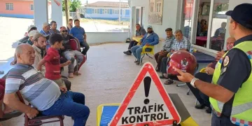 Vatandaşlara trafik kurallarının önemi anlatıldı