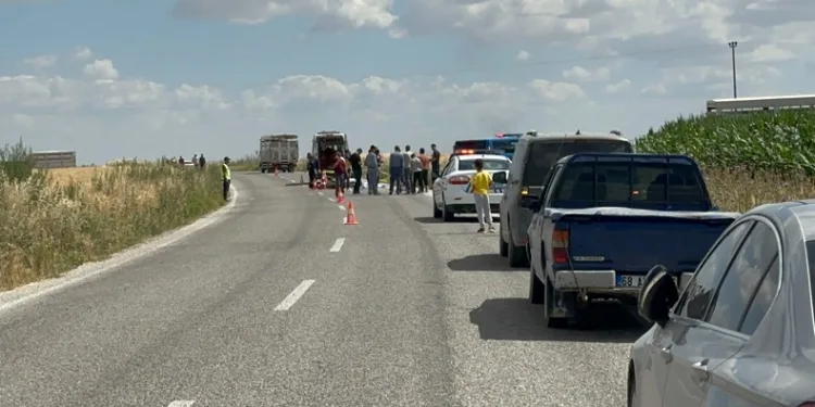 Aksaray’da kamyonet ile çarpışan motosiklet sürücüsü öldü