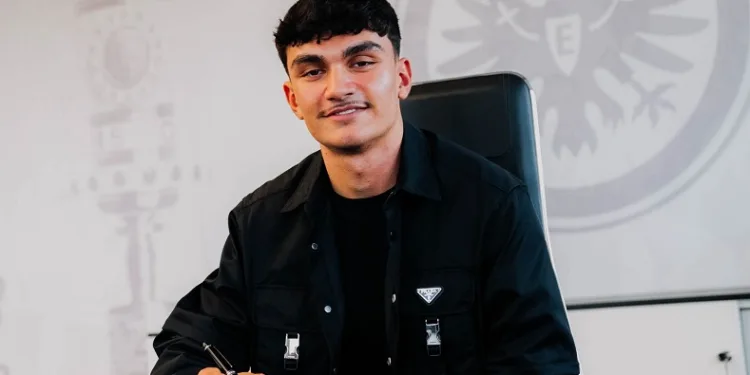 Can Uzun, Eintracht Frankfurt’a transfer oldu