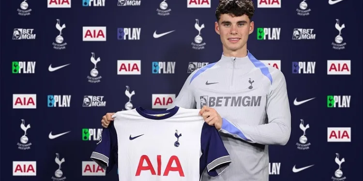 Tottenham, Archie Gray’i renklerine bağladı
