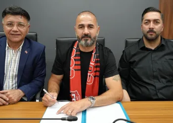 24 Erzincanspor teknik direktör Gökhan Ünal ile 1 yıllık sözleşme imzaladı