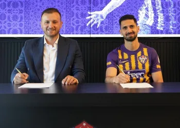 Eyüpspor, Emre Akbaba ile 2 yıllık sözleşme imzaladı