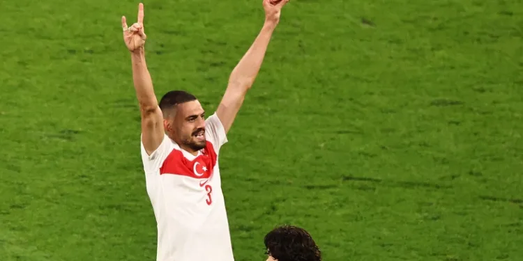 Dışişleri Bakanlığı’ndan milli futbolcu Merih Demiral’a açılan soruşturmaya kınama
