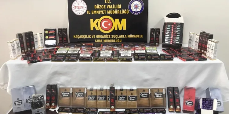 İş yerinde kaçak 627 ürün ele geçirildi