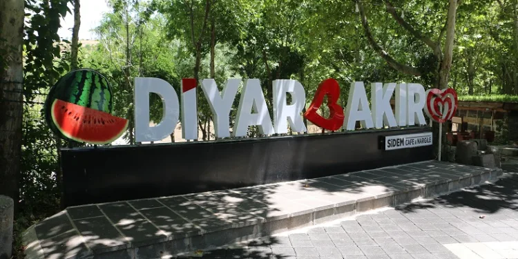 Diyarbakır’da termometreler 45 dereceyi gösterdi