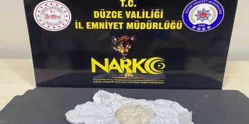 Aracında 54 gram uyuşturucu ile yakalandı