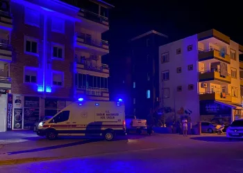 Balkondan düşen 91 yaşındaki adam hayatını kaybetti
