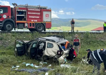 Sarıkamış’ta trafik kazası: 3 yaralı