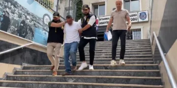 Pendik’te eşini sokak ortasında öldüren cani koca adliyeye sevk edildi