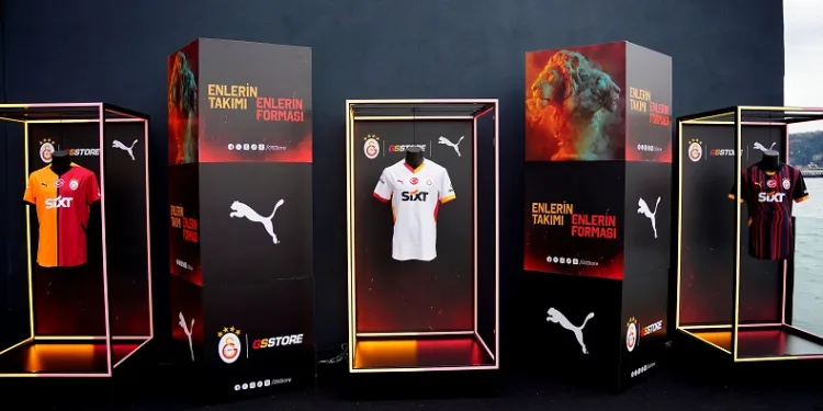 Galatasaray’da yeni sezon formaları tanıtıldı
