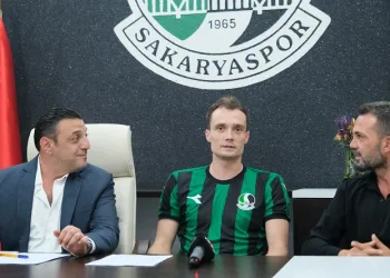 Sakaryaspor, Polonyalı kaleci Szumski’yi transfer etti