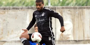 Beşiktaş’ta Valentin Rosier ile yollar ayrıldı