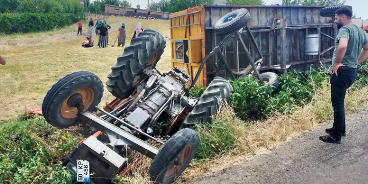 Diyarbakır’da traktör devrildi