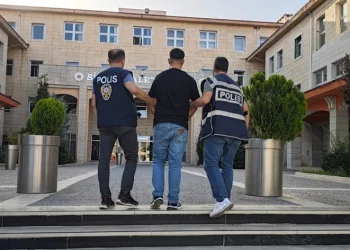 Siirt’te hırsızlık suçundan aranan zanlı yakalandı