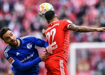 Kenan Karaman, Schalke 04 ile sözleşme yeniledi