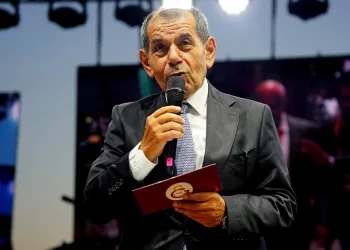 Galatasaray Başkanı Dursun Özbek: “UEFA devamlı tepemizde, cezaya muhatap olabiliriz”