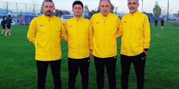 Bayburtspor teknik direktör Cevdet Uzunköprü ile yola devam edecek