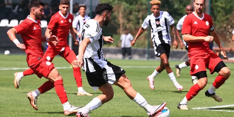 Beşiktaş, hazırlık maçında Ümraniyespor ile berabere kaldı