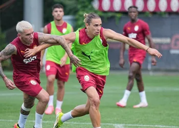 Galatasaray, çalışmalarını sürdürdü