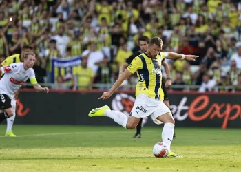 Fenerbahçe, hazırlık maçında Admira Wacker ile 1-1 berabere kaldı
