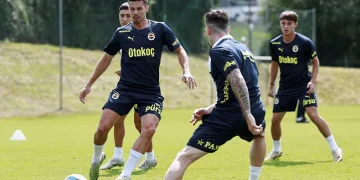 Fenerbahçe, çalışmalarını sürdürdü