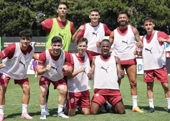 Galatasaray, çalışmalarını sürdürdü