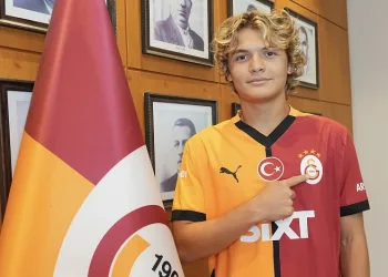 Galatasaray, Efe Akman ile 2027-2028 sezonuna kadar sözleşme imzaladı