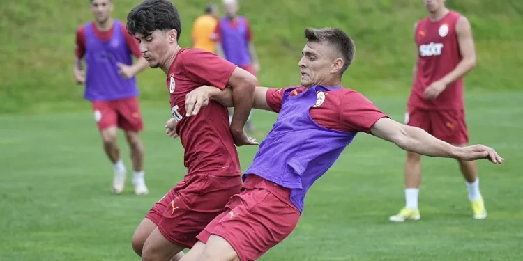 Galatasaray, savunma ve hücum çalıştı