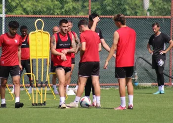 Boluspor günde çift antrenmanla hazırlıklarını sürdürüyor