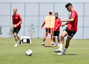 Sivasspor Erzurum’da yeni sezona hazırlanıyor