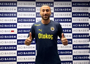Fenerbahçe, Cenk Tosun’u kadrosuna kattı