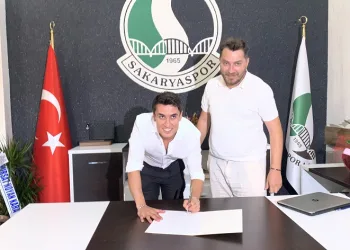 Sakaryaspor, Cebrail Karayel’i kadrosuna kattı