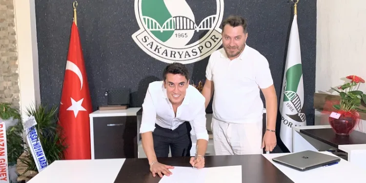 Sakaryaspor, Cebrail Karayel’i kadrosuna kattı